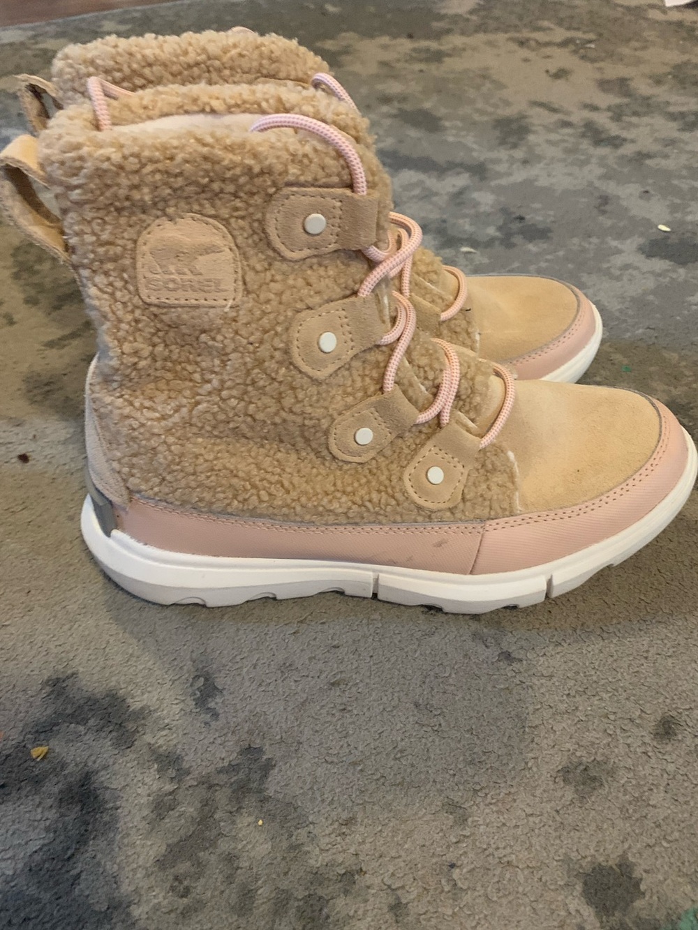 Sorel Sherpa Lace-Up Winter Boots in Tan and Pink